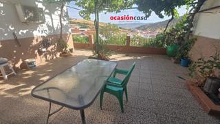 Maison à Villanueva del Rey. Casa con cochera amplia y gran patio a la venta