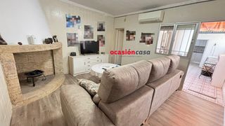 Haus in Belmez. Casa con tejado nuevo por solo 38.000
