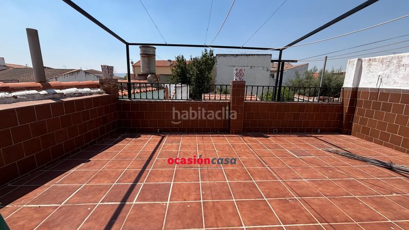 Foto 692ee3b5-02f8-4d82-850f-ce55cb7146e1. Edificio casa y piso independientes con tejado nuevo en Belmez