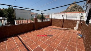 Gebäude in Belmez. Casa y piso independientes con tejado nuevo