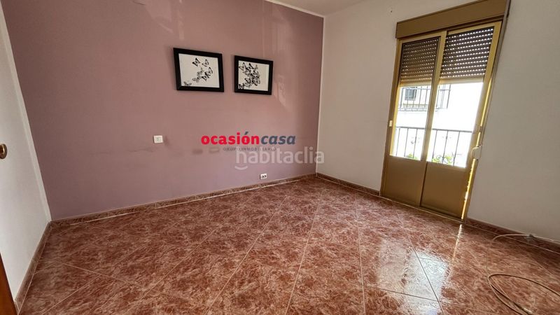 Foto c10da954-9217-4454-8646-56fba5a05972. Edificio casa y piso independientes con tejado nuevo en Belmez