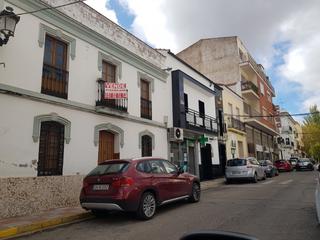 Maison à Peñarroya - Pueblonuevo. Casa de 2 plantas en pleno centro de pueblonuevo