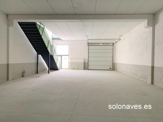 Nave industrial en Cartuja Baja. Nave en venta poligono empresarium