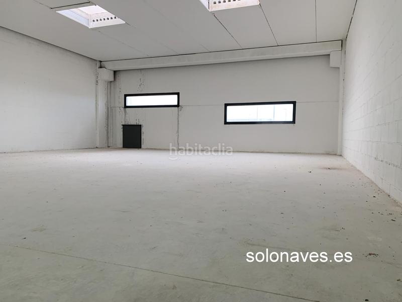 Foto 72bd8452-deb6-4697-b4ed-4bb5bd19d2c0. Capannone industriale in Cartuja Baja Zaragoza