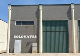 Rent Industrial building in Pinseque. Nave industrial en polígono los leones