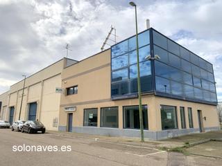 Bâtiment à usage industriel à Avenida Cataluña. Nave instalada en venta o alquiler en zaragoza  alcalde caballer