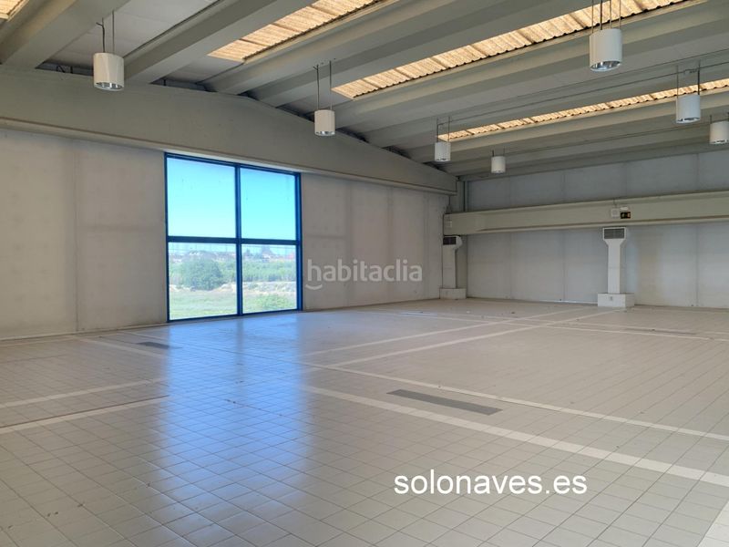Foto 087dea7f-dead-4202-81df-351334c24e77. Rent industrial building in Parque Goya Zaragoza