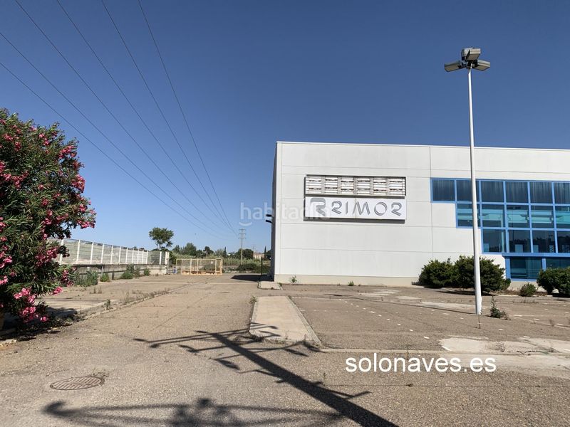 Foto 31d3e5c8-5438-4aa6-aa01-14212796a4e4. Rent industrial building in Parque Goya Zaragoza