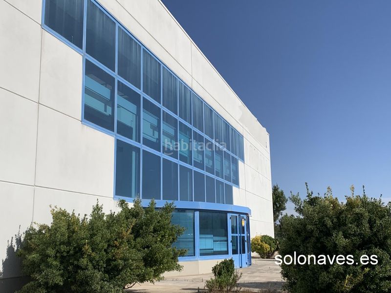 Foto 50146c4b-361b-4393-90c9-0286d0e0b350. Rent industrial building in Parque Goya Zaragoza