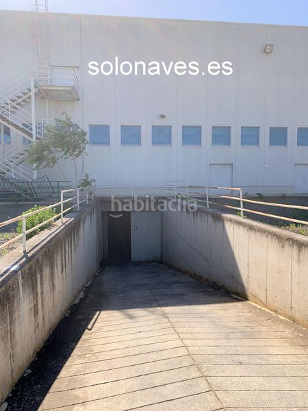 Foto bdc382e6-10cb-47b1-a2f5-161c276df608. Rent industrial building in Parque Goya Zaragoza