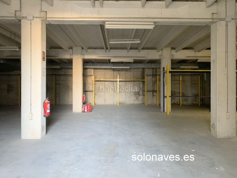 Foto d08f737b-0ab0-4f24-85df-63c49d692f58. Rent industrial building in Parque Goya Zaragoza