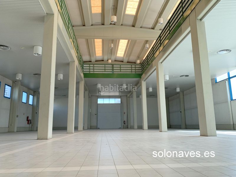 Foto d47bfb90-8b2e-4377-8ff0-d45186ace8e6. Rent industrial building in Parque Goya Zaragoza