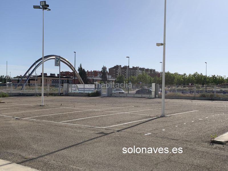 Foto f7eb9838-9fe1-402e-ade0-a9596c01654c. Rent industrial building in Parque Goya Zaragoza