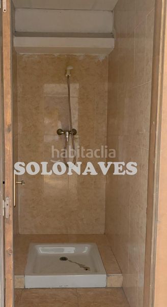 Foto a9aeda46-3161-4b3d-8a3a-f3b42aa975ac. Lloguer nau industrial a Pinseque