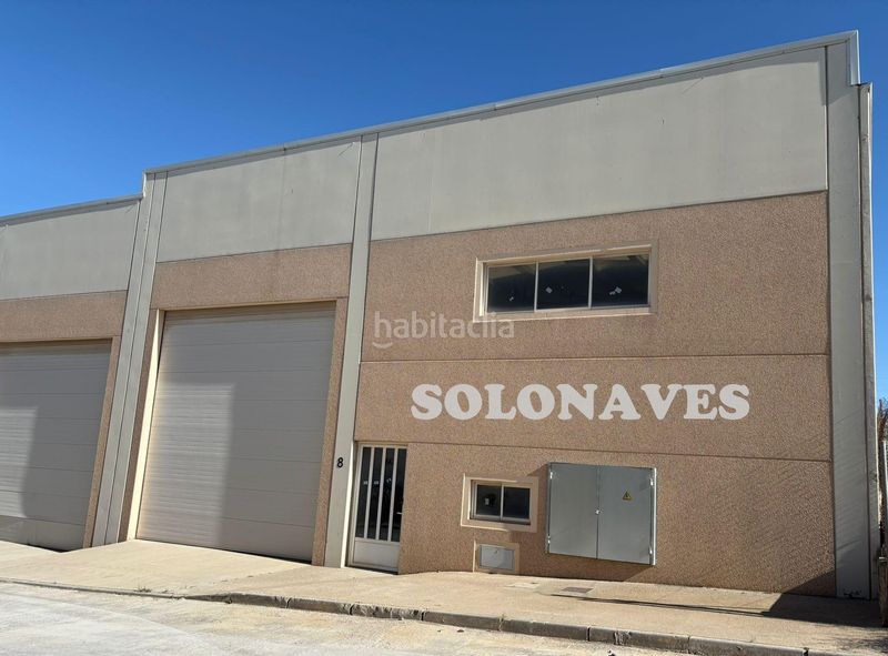 Foto e82cf9f5-f705-419c-ac75-3330ae77bd3c. Location bâtiment à usage industriel dans Cuarte de Huerva