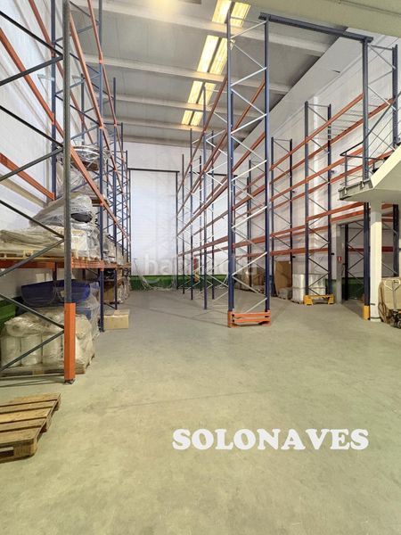 Foto e781c563-7740-4944-b89f-c0e736dabd9f. Nau industrial a Cartuja Baja Zaragoza