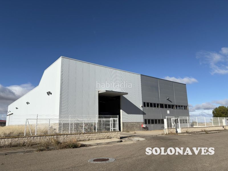 Foto d1a554b6-f257-4b1f-8d30-1a3cb441a86f. Nau industrial a Leciñena