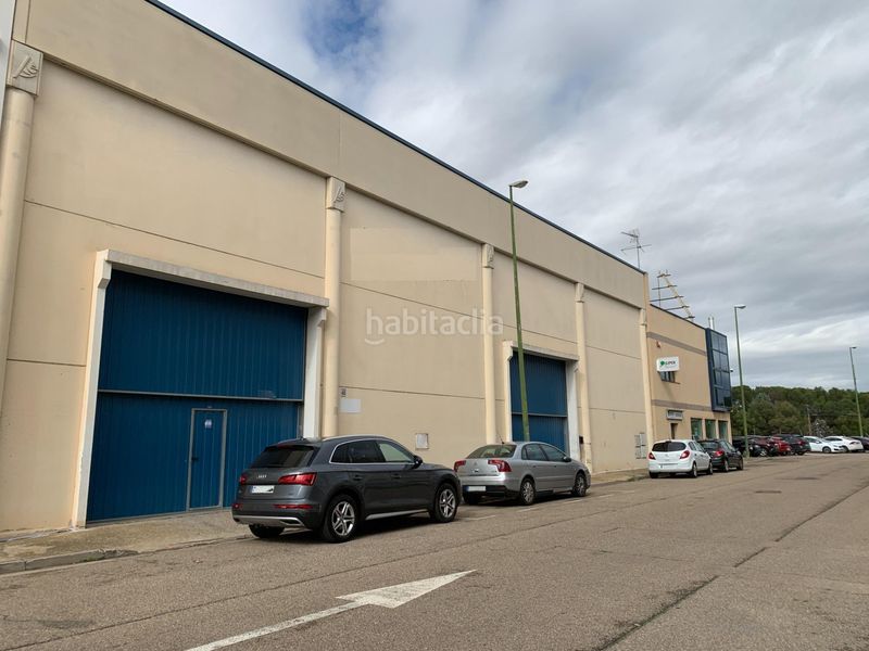 Foto 3dbd1913-9c53-4843-a526-a5a8d74f077e. Nau industrial amb calefacció a Avenida Cataluña Zaragoza