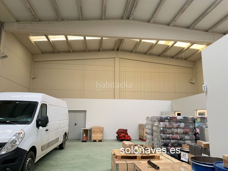 Foto ad4534df-4ad9-4921-887f-665c45e3f50f. Nau industrial a Garrapinillos Zaragoza