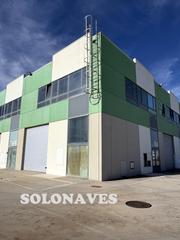 Capannone industriale in Cartuja Baja