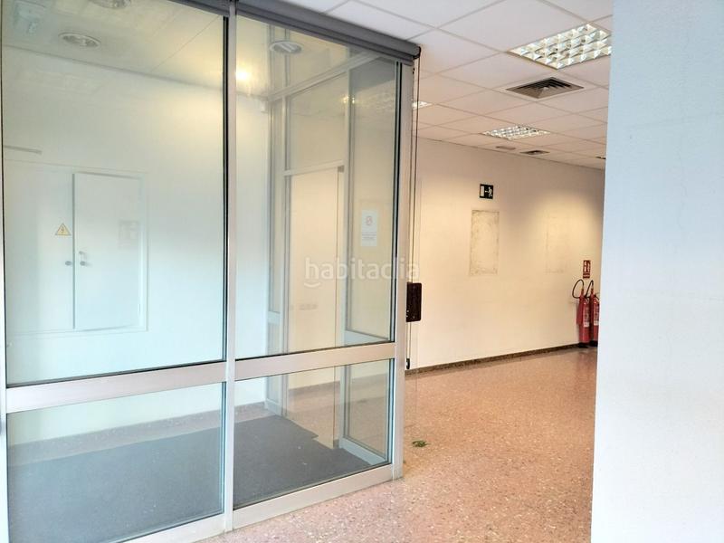 Foto 961181dc-838c-4d99-a01f-1661d7a8d3d1. Rent business premise in Paseo Constitución - Las Damas Zaragoza