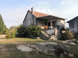 Casa a Boborás. Casa en venta en barro