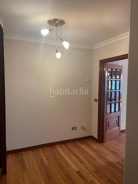Foto 4ec5fd9a-d59f-48ad-9d5c-38115901f4e2. Piso  en venta en el centro en Plaza España - Corte Inglés Vigo