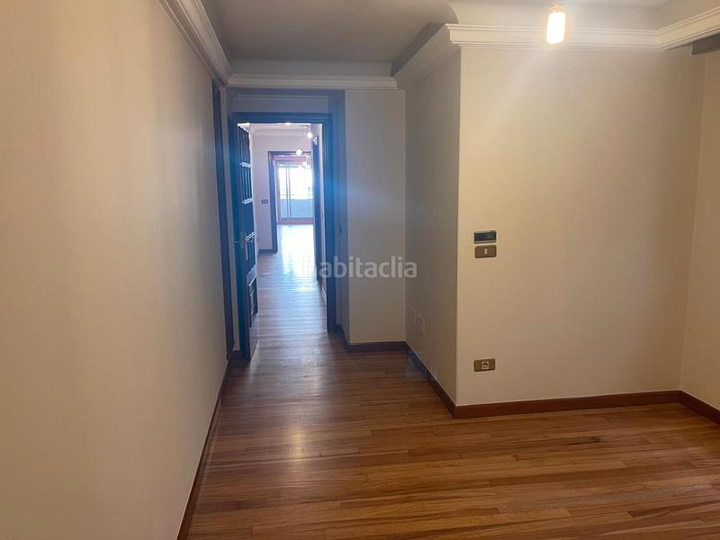 Foto 55d29b22-75ba-4247-ad55-7bf3b377068f. Piso  en venta en el centro en Plaza España - Corte Inglés Vigo