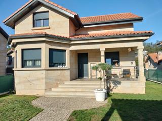 Chalet in Ponteareas. Casa en venta en ponteareas