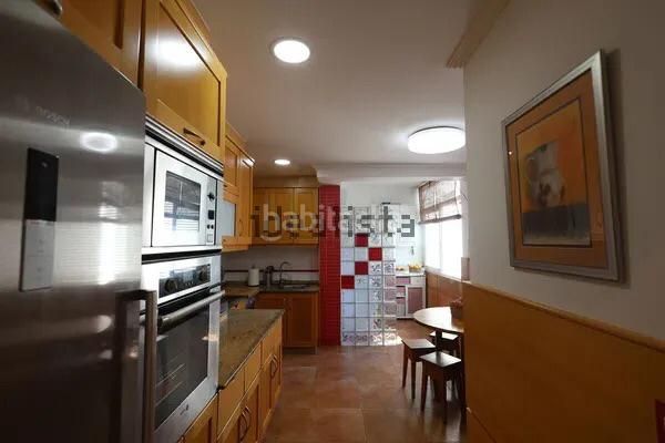 Foto f17be66f-0acd-41f4-b38e-c684ab07ddc0. Pis amb calefacció aparcament a Zona de Plaza de Barcelos Pontevedra