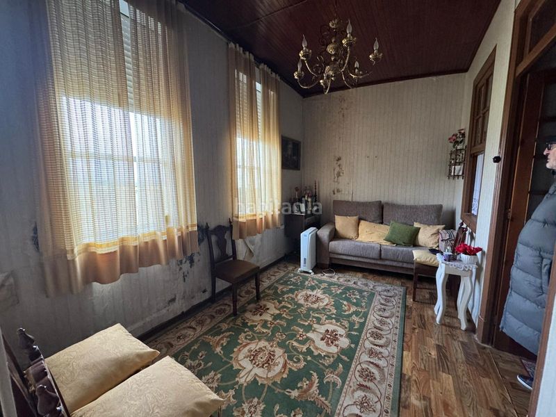 Foto fbbb6de0-475a-46a1-a8ab-b73e77d0a868. Casa amb aparcament a Estrada (A)