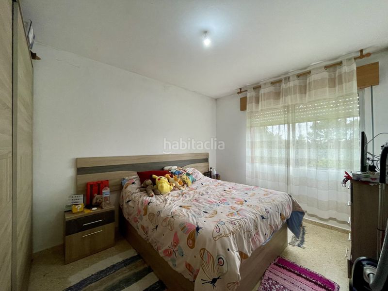Foto 3e7f228e-7953-4b9f-b8c1-4ce5b4539e71. Casa amb aparcament a Grove (O)