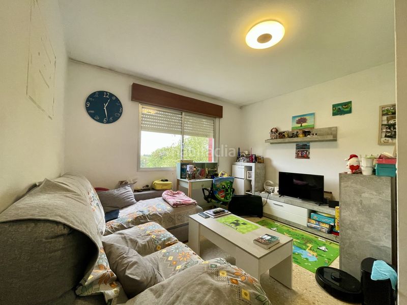 Foto 7c57cf6a-8f38-48a3-b618-570c470e05ea. Casa amb aparcament a Grove (O)