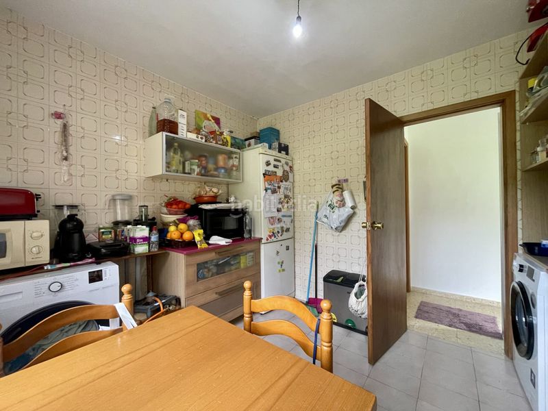 Foto dee94f4b-7069-4488-b621-0b86aeaac928. Casa amb aparcament a Grove (O)