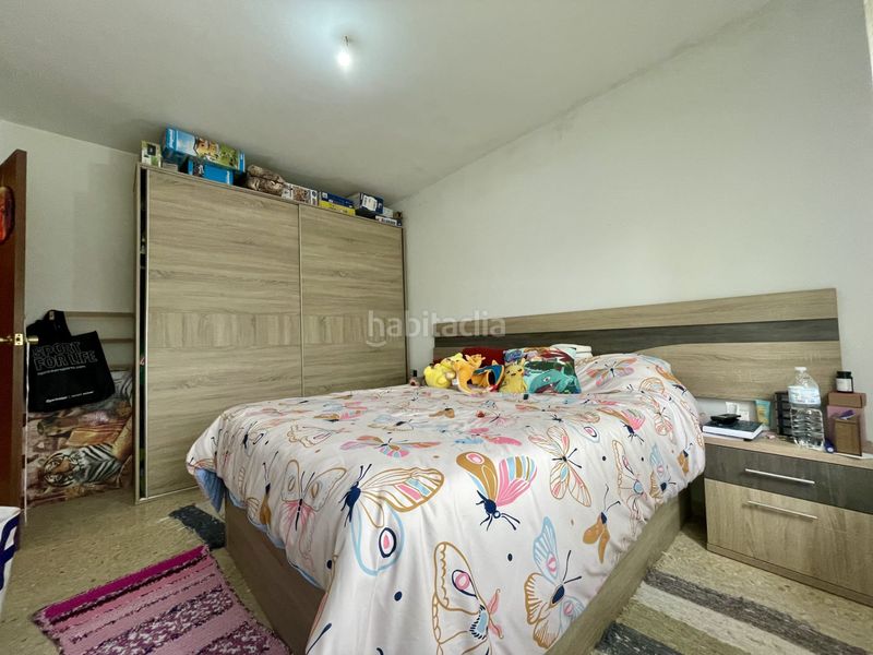 Foto fdc0e996-12a0-4ac8-a60a-a9994c1eb398. Casa amb aparcament a Grove (O)