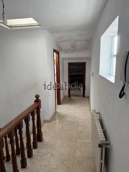 Foto 5764f969-be51-4d87-ae65-14b6df394c9c. Edificio in Grove (O)