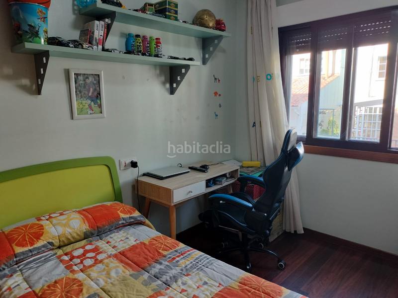 Foto 633f19bc-436c-43f4-a586-278eb8cdcd1b. Piso  en venta en o grove en Grove (O)