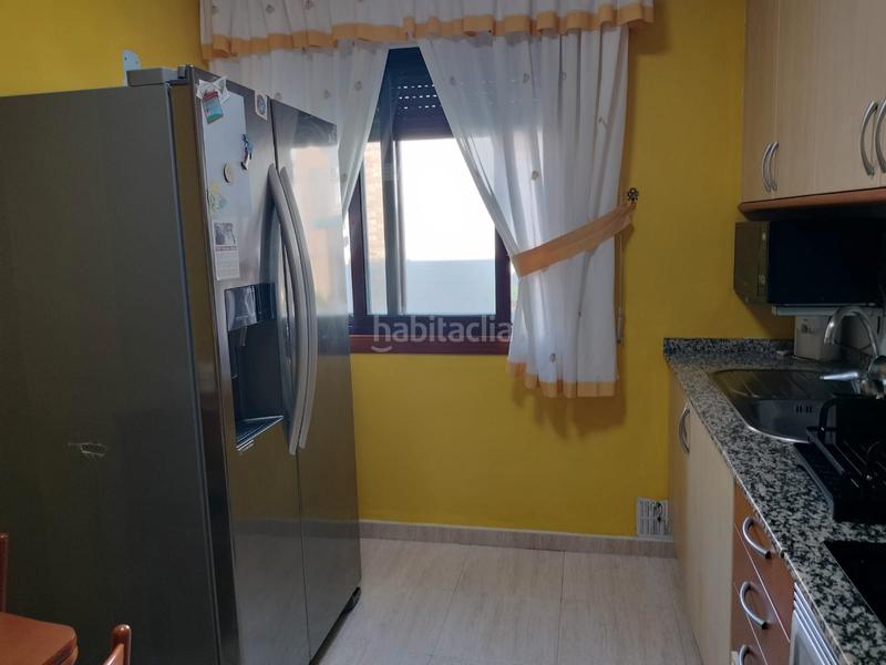 Foto e75a144b-979c-4dfa-8a9f-688c4390d3a3. Piso  en venta en o grove en Grove (O)