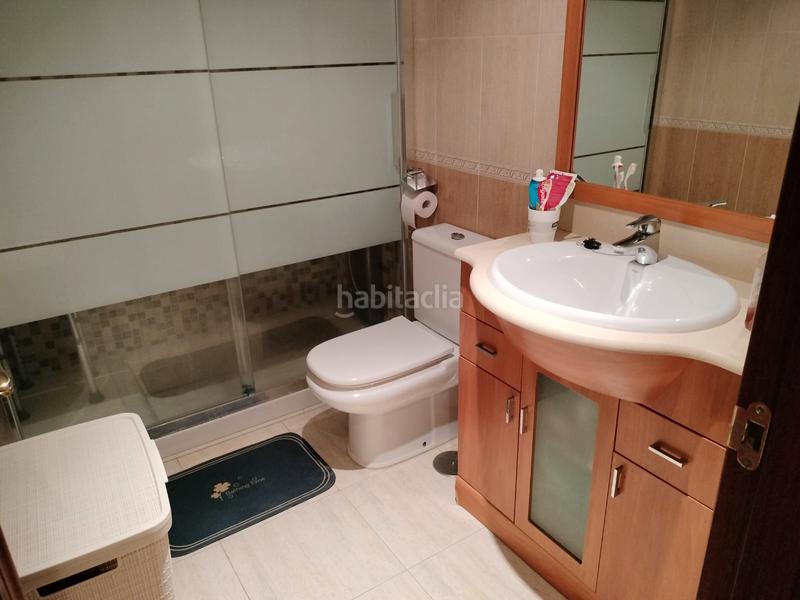 Foto fb874940-ecde-43c1-a753-98d9c47994a0. Piso  en venta en o grove en Grove (O)