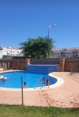 Location Appartement  Calle margarita harrington. Alquiler piso amueblado con garaje y piscina en zafra
