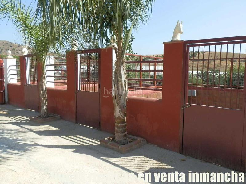 Foto 85c6b116-94c5-4331-b325-b3890a797c5c. Fondo rustico in Pizarra