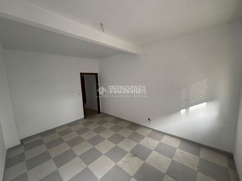 Foto 3fc9caf3-f56f-4e1a-a374-838b0a92300d. Pis a Écija