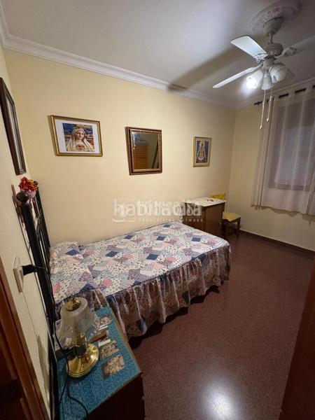 Foto b38aa9f2-83f3-4756-a920-83fa29fd2ce4. Casa aparellada a Écija