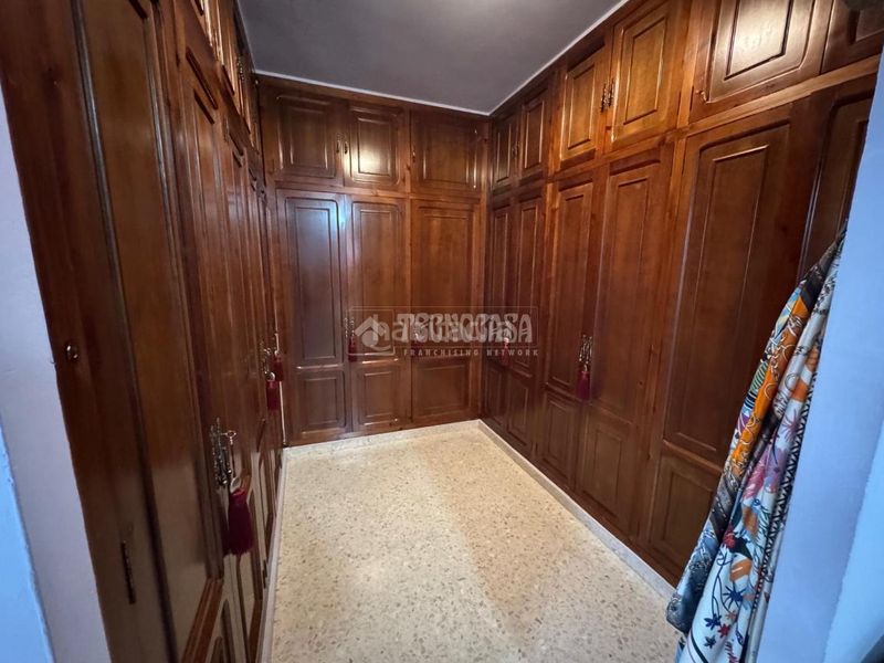 Foto 4f6c91e2-1c09-4246-ac9c-e8e7f918a201. Casa  en venta en Écija