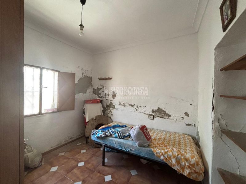 Foto 240b8867-0c34-46b8-bb7f-6ec67f80e9b1. Casa  en venta en Écija