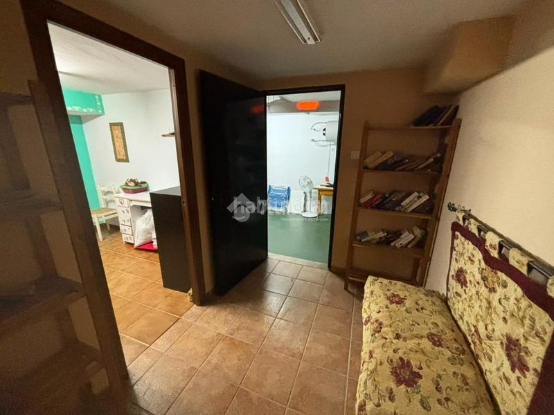Foto 172da6be-e1a0-4ef5-9a65-6a7469220d81. Casa aparellada a Écija