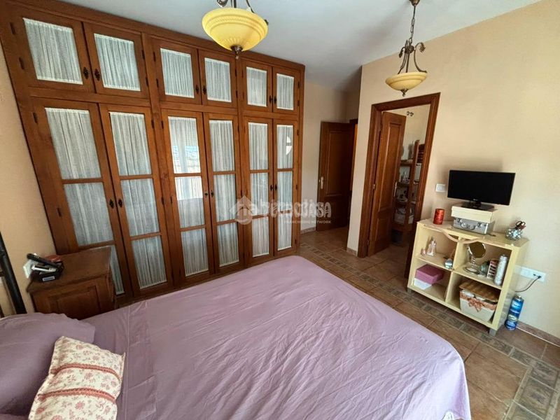 Foto 5fe3dd19-24f8-41d5-a151-e9ea29479fc6. Casa aparellada a Écija
