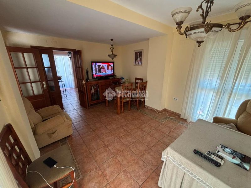 Foto 70ac82f4-2379-4473-a967-2f708fed4889. Casa aparellada a Écija