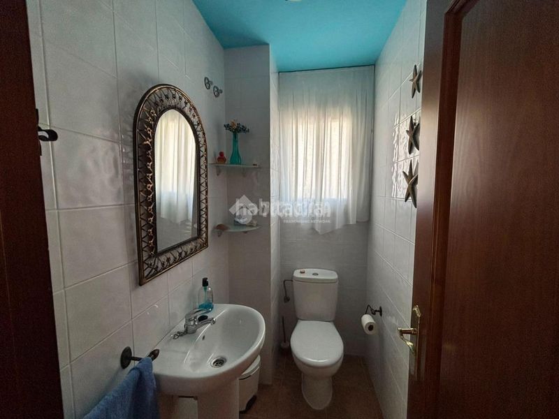 Foto b224ab53-325c-4441-aa6c-d57259ec60ea. Casa aparellada a Écija