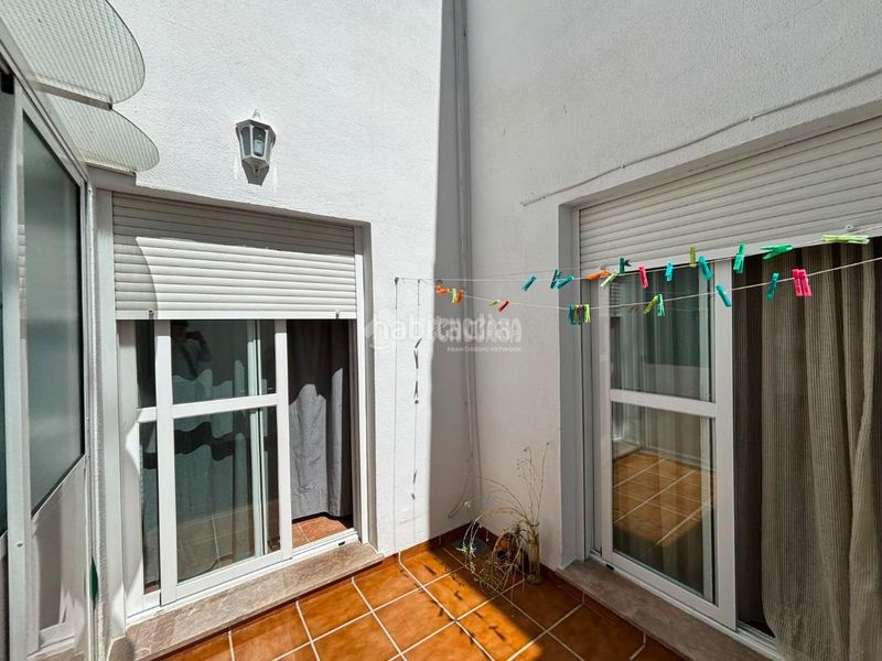 Foto bc289ddd-13d5-4da3-84d5-06c044fbec76. Casa aparellada a Écija